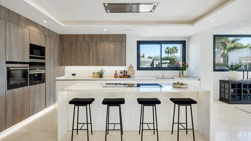 Villa en venta en Altos de Puente Romano, Marbella Golden Mile