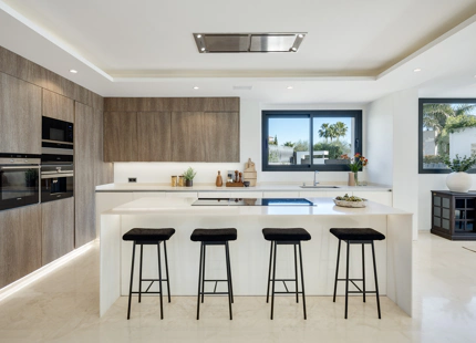 EXCEPCIONAL VILLA DE LUJO CON VISTAS ESPECTACULARES Y MARAVILLOSOS SERVICIOS EN ALTOS DE PUENTE ROMANO