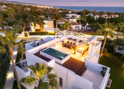 EXCEPCIONAL VILLA DE LUJO CON VISTAS ESPECTACULARES Y MARAVILLOSOS SERVICIOS EN ALTOS DE PUENTE ROMANO