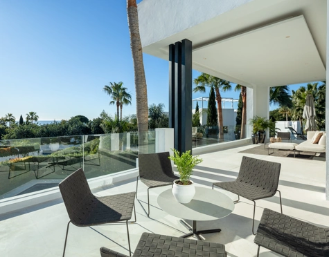 Villa en venta en Altos de Puente Romano, Marbella Golden Mile