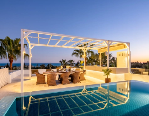 Villa en venta en Altos de Puente Romano, Marbella Golden Mile