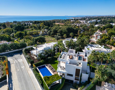 Villa en venta en Altos de Puente Romano, Marbella Golden Mile