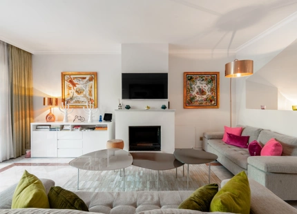 EXCEPTIONAL 4-BEDROOM TOWNHOUSE FOR SALE IN JARDINES DE LAS LOMAS