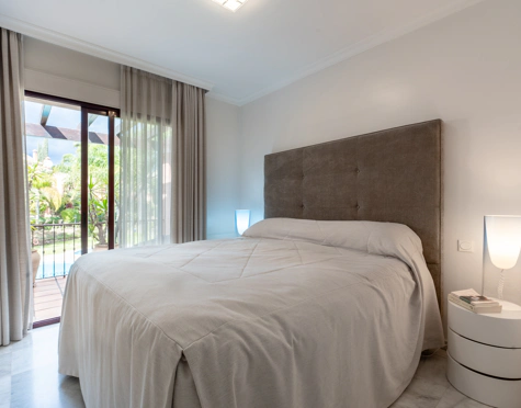 Town House for sale in Jardines de las Lomas, Marbella Golden Mile