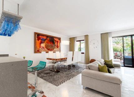 EXCEPTIONAL 4-BEDROOM TOWNHOUSE FOR SALE IN JARDINES DE LAS LOMAS