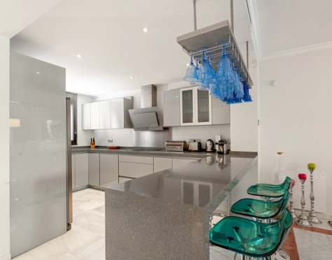 Town House for sale in Jardines de las Lomas, Marbella Golden Mile