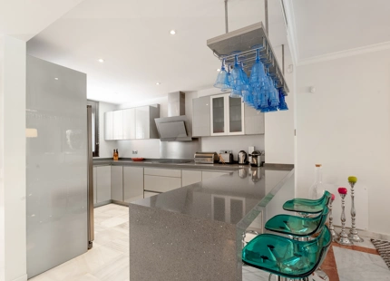 EXCEPTIONAL 4-BEDROOM TOWNHOUSE FOR SALE IN JARDINES DE LAS LOMAS