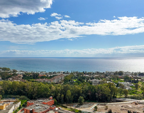 Town House for sale in Jardines de las Lomas, Marbella Golden Mile