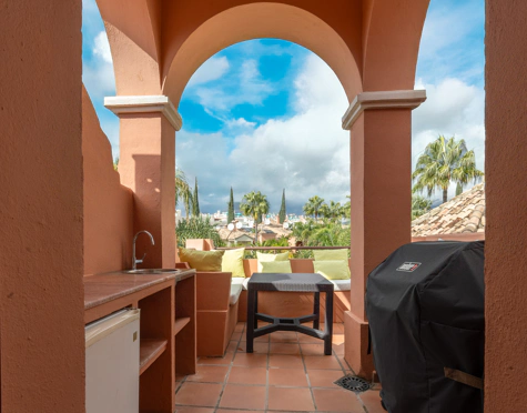 Town House for sale in Jardines de las Lomas, Marbella Golden Mile