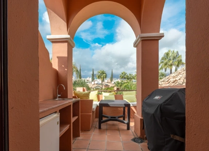 EXCEPTIONAL 4-BEDROOM TOWNHOUSE FOR SALE IN JARDINES DE LAS LOMAS