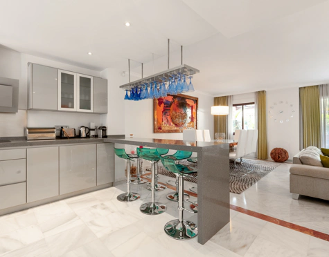 Town House for sale in Jardines de las Lomas, Marbella Golden Mile