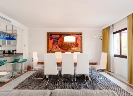 EXCEPTIONAL 4-BEDROOM TOWNHOUSE FOR SALE IN JARDINES DE LAS LOMAS