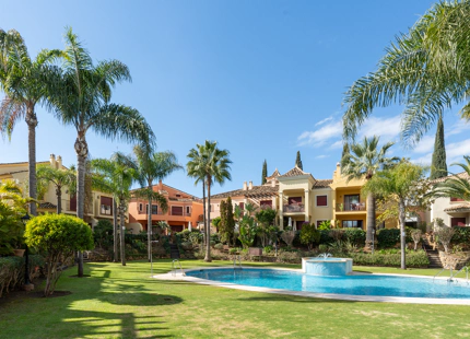 EXCEPTIONAL 4-BEDROOM TOWNHOUSE FOR SALE IN JARDINES DE LAS LOMAS