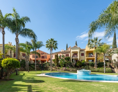 Town House for sale in Jardines de las Lomas, Marbella Golden Mile