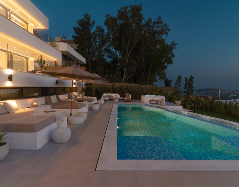 Villa for sale in Nueva Andalucia, Marbella