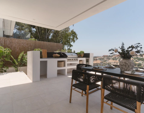 Villa for sale in Nueva Andalucia, Marbella