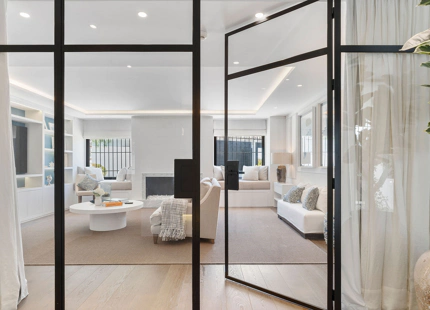EXQUISITA VILLA EN PRIMERA LÍNEA DE GOLF EN VENTA EN LOS NARANJOS