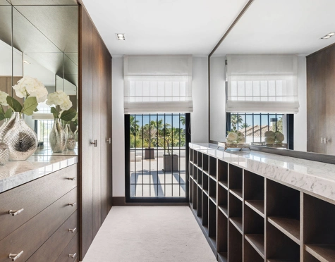 Villa en venta en Los Naranjos Golf, Nueva Andalucia