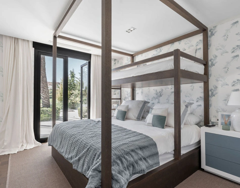Villa en venta en Los Naranjos Golf, Nueva Andalucia