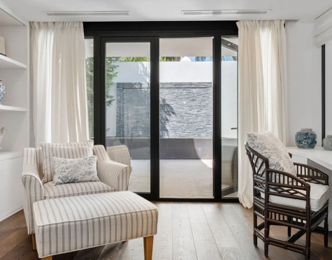 Villa en venta en Los Naranjos Golf, Nueva Andalucia