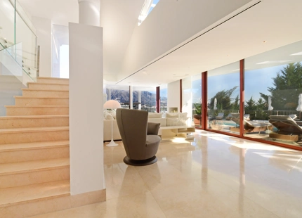 EXCEPCIONAL VILLA DE LUJO DE 7 DORMITORIOS EN VENTA EN NUEVA ANDALUCÍA