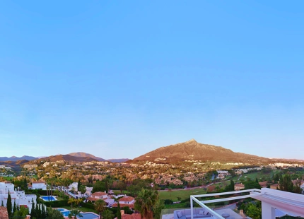 EXCEPCIONAL VILLA DE LUJO DE 7 DORMITORIOS EN VENTA EN NUEVA ANDALUCÍA