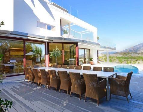 Villa for sale in Nueva Andalucia, Marbella