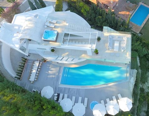 Villa for sale in Nueva Andalucia, Marbella