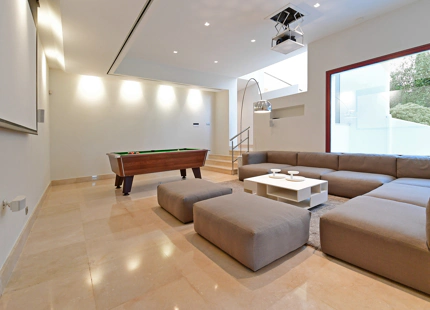 EXCEPCIONAL VILLA DE LUJO DE 7 DORMITORIOS EN VENTA EN NUEVA ANDALUCÍA