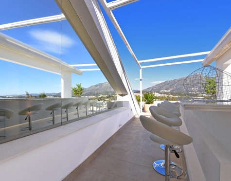 Villa for sale in Nueva Andalucia, Marbella