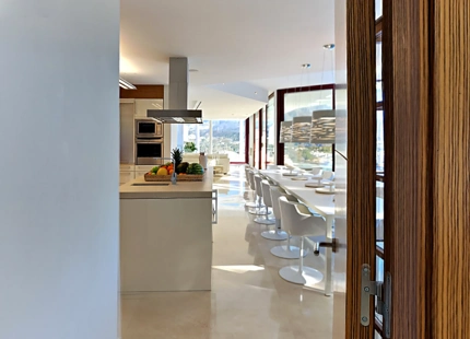 EXCEPCIONAL VILLA DE LUJO DE 7 DORMITORIOS EN VENTA EN NUEVA ANDALUCÍA