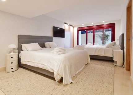 EXCEPCIONAL VILLA DE LUJO DE 7 DORMITORIOS EN VENTA EN NUEVA ANDALUCÍA