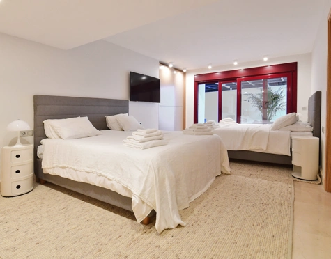 Villa for sale in Nueva Andalucia, Marbella