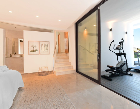 Villa for sale in Nueva Andalucia, Marbella