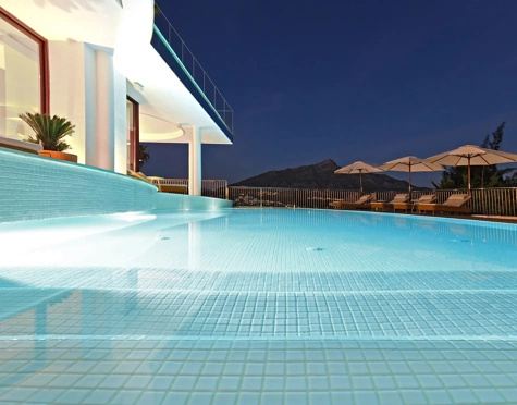 Villa for sale in Nueva Andalucia, Marbella