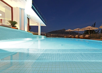 EXCEPCIONAL VILLA DE LUJO DE 7 DORMITORIOS EN VENTA EN NUEVA ANDALUCÍA