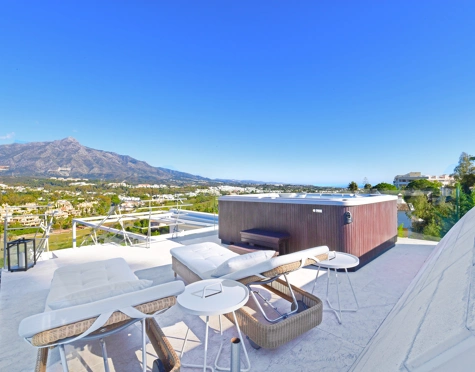 Villa for sale in Nueva Andalucia, Marbella