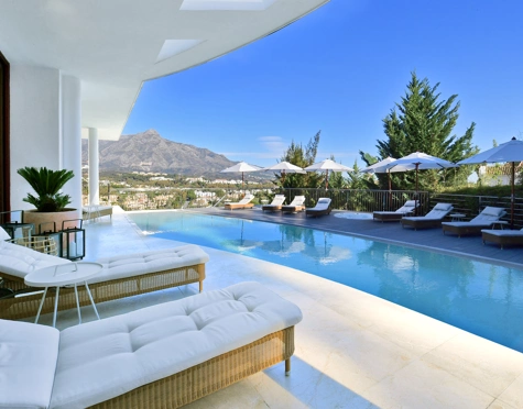 Villa for sale in Nueva Andalucia, Marbella