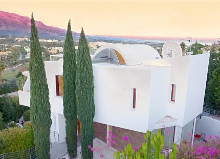 EXCEPCIONAL VILLA DE LUJO DE 7 DORMITORIOS EN VENTA EN NUEVA ANDALUCÍA