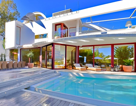 Villa for sale in Nueva Andalucia, Marbella