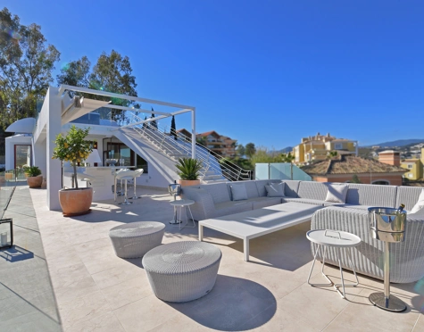 Villa for sale in Nueva Andalucia, Marbella