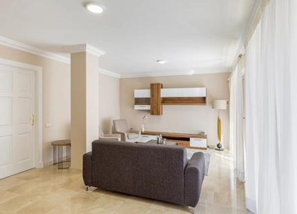 STUNNING 11-BEDROOM LUXURY VILLA WITH PANORAMIC SEA VIEWS IN PARAISO ALTO
