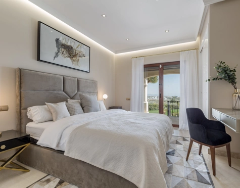 Villa en venta en Paraiso Alto, Benahavis