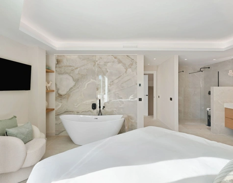 Town House for sale in Altos del Rodeo, Nueva Andalucia