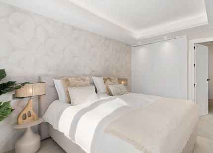 LUXURIOUS 3-BEDROOM TOWNHOUSE WITH STUNNING ROOF TERRACE IN ALTOS DEL RODEO