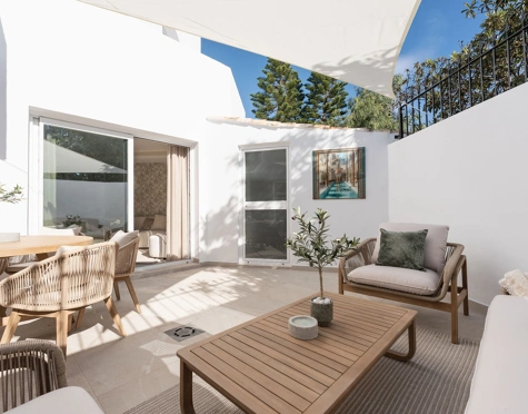 Town House for sale in Altos del Rodeo, Nueva Andalucia