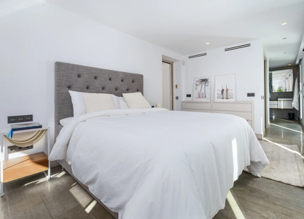 EXQUISITA VILLA DE LUJO EN VENTA EN NUEVA ANDALUCÍA CON CARACTERÍSTICAS MODERNAS