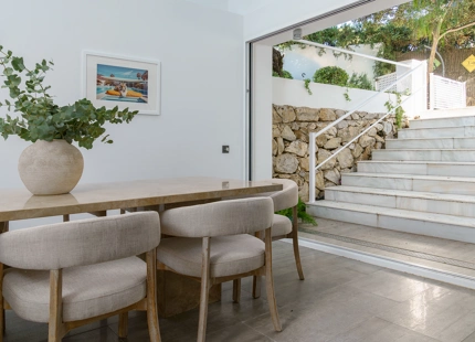 EXQUISITA VILLA DE LUJO EN VENTA EN NUEVA ANDALUCÍA CON CARACTERÍSTICAS MODERNAS