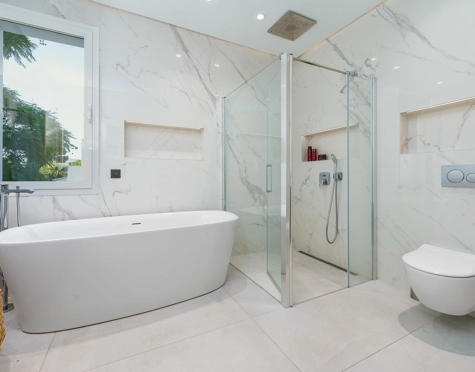 Villa en venta en Nueva Andalucia, Marbella