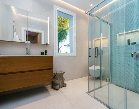 Villa en venta en Nueva Andalucia, Marbella